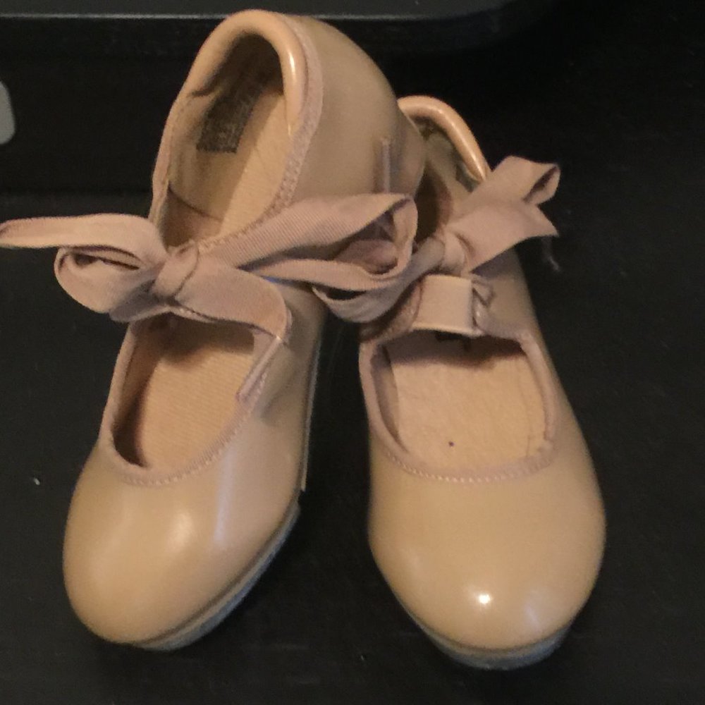 BALERA TAP SHOES SIZE 11